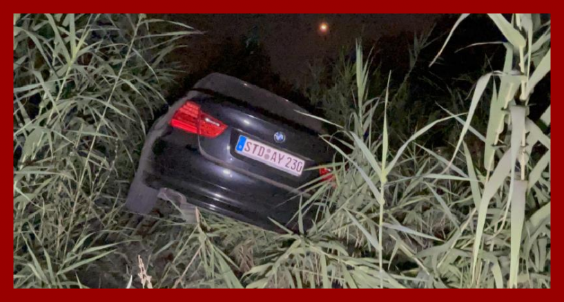 Adana'da devrilen otomobilde 2 kişi yaralandı