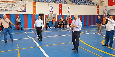 Dr. Mehmet Ertane voleybol turnuvası başladı